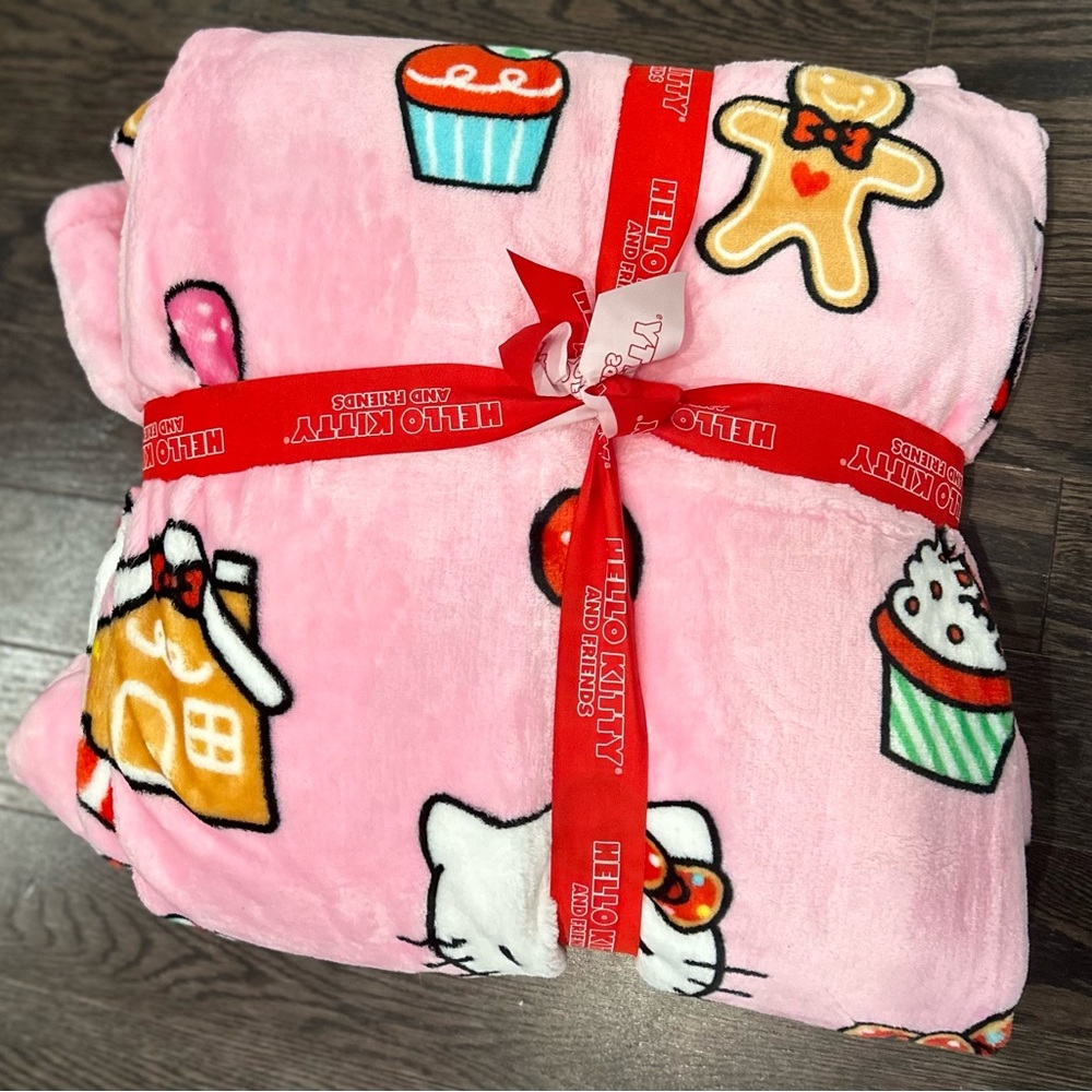 Hello Kitty Pink throw NWT
